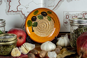 Valencia #85 — Authentic Spanish Garlic Graters